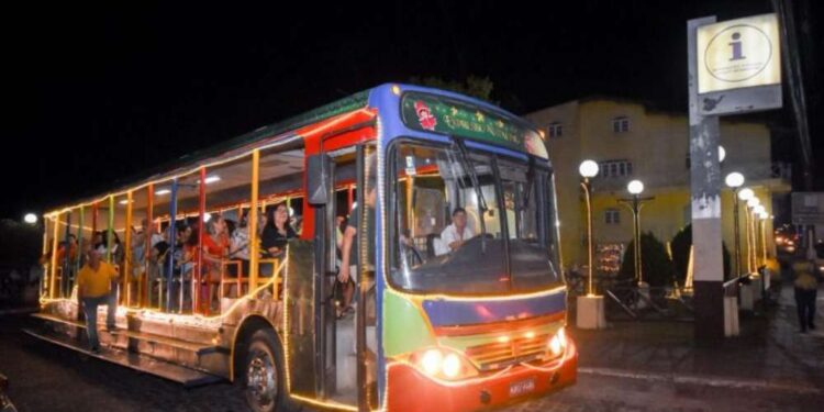 Veículo do modelo Busscar ano 2006 está irregular