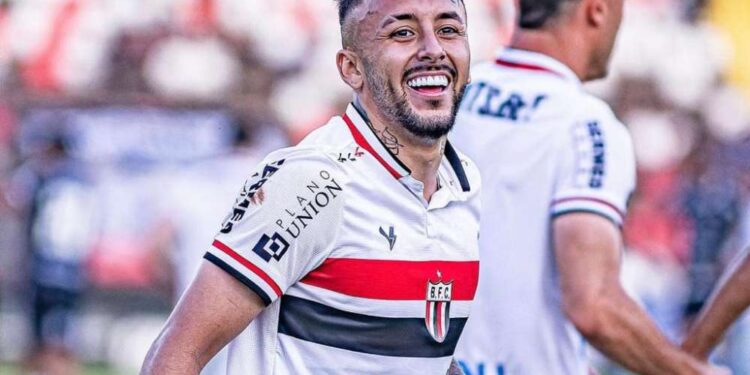 Novo atacante do Santa Cruz envolvido em polêmica antes mesmo de estrear.