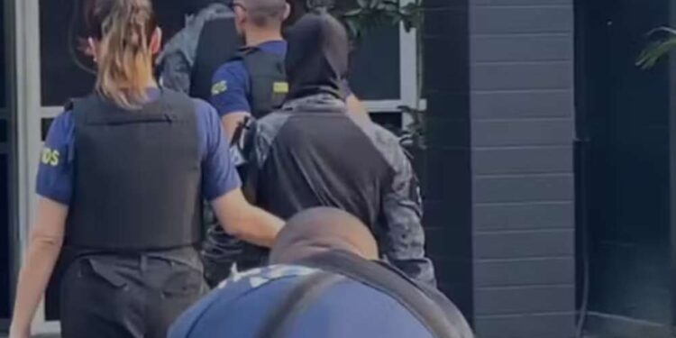 Polícia Civil prende quadrilha suspeita de envolvimento em chacina no Grande Recife.