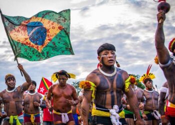Movimento dos Povos Indígenas unidos | Foto: Edgar Kanaykõ