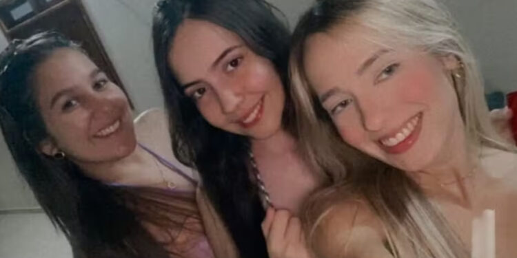 Jovens morrem em acidente em rodovia no Ceará durante viagem.