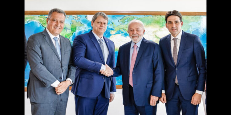 Lula se reuniu com os Ministros Rui Costa, Silvio Costa Filho e o governador de São Paulo, Tarcísio