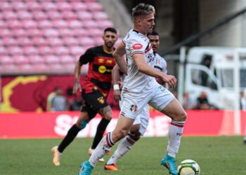 Santa Cruz é derrotado no clássico das multidões