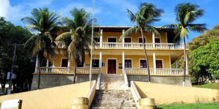 Conselho Distrital de Fernando de Noronha prioriza reforma da lei orgânica e eleições diretas para Administrador.