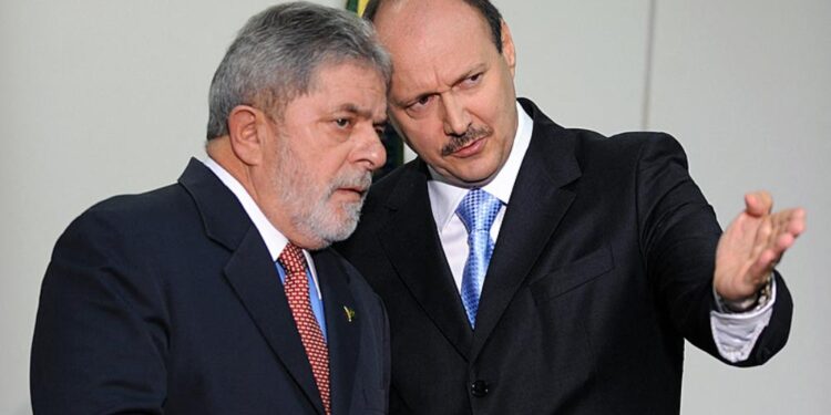 Corrêa foi secretário nacional de Segurança Pública no primeiro mandato Lula e diretor-geral da PF no segundo mandato.