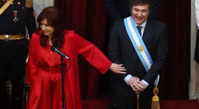 Na oposição a Milei, Cristina Kirchner tem 67% de desaprovação