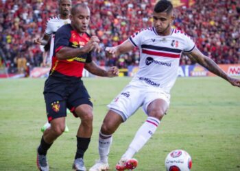 Clássicos no Recife voltarão a ter torcida visitante, após ação do Trio de Ferro.