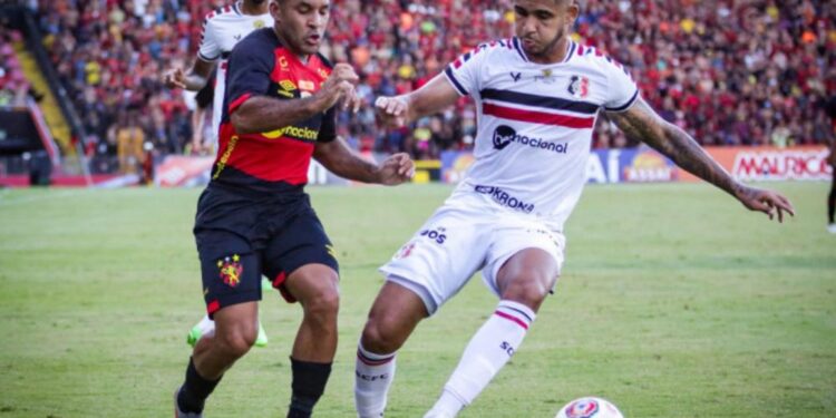 Clássicos no Recife voltarão a ter torcida visitante, após ação do Trio de Ferro.