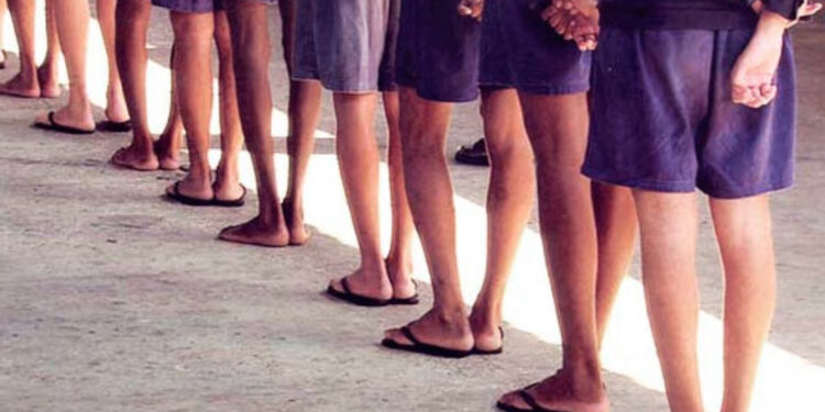 STF pode suspender decisão que permite apreensão de menores no Rio. PGR afirma que medida é inconstitucional.