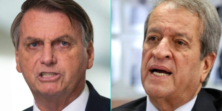 A guerra partidária entre Bolsonaro e Valdemar Costa Neto.