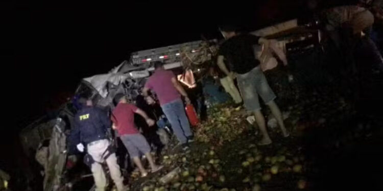 Acidente aconteceu próximo a cidade de São José do Jacuípe, na Bahia.