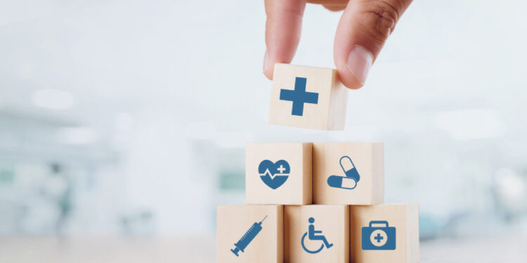 Estudo do governo Lula avalia criar teto para desconto de despesas médicas no Imposto de Renda.