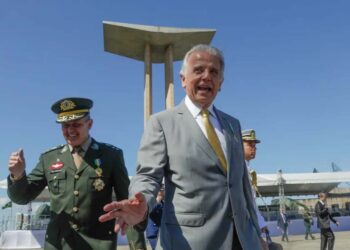 Ministro da Defesa, José Múcio, na comemoração pelo Dia da Vitória