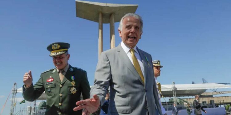 Ministro da Defesa, José Múcio, na comemoração pelo Dia da Vitória