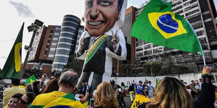Apoiadores de Jair Bolsonaro durante manifestação