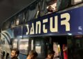 Ônibus do Fortaleza após ser apedrejado pela torcida organizada do Sport