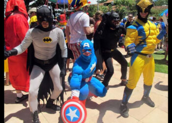 Os super-heróis tomam conta das ladeiras de Olinda neste domingo (11)