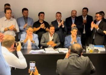 Rueda diz ter ganho eleição e Bivar contesta legitimidade