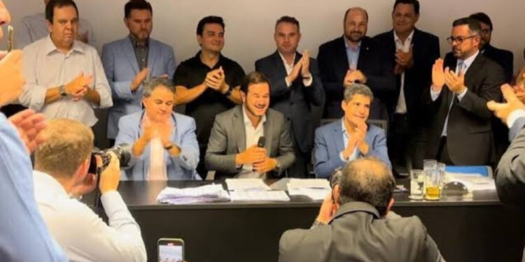 Rueda diz ter ganho eleição e Bivar contesta legitimidade