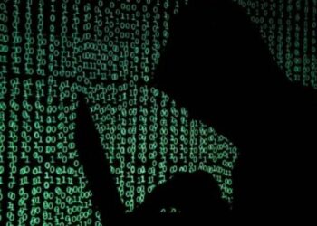 Membros de facções criminosas e integrantes das forças de segurança estavam entre os 'clientes' da quadrilha, diz investigação.