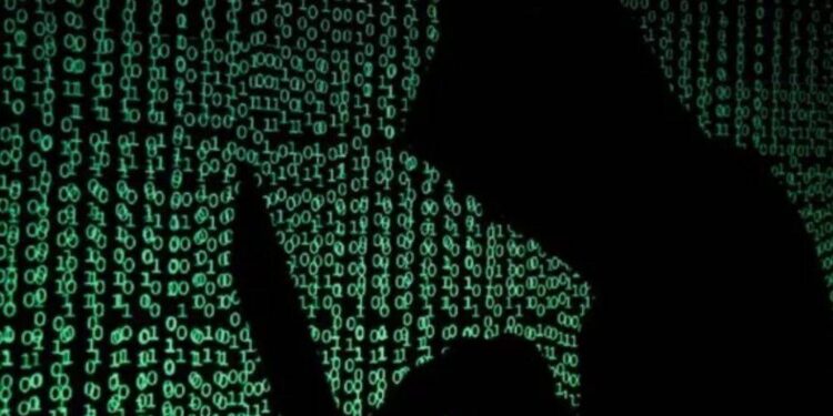 Membros de facções criminosas e integrantes das forças de segurança estavam entre os 'clientes' da quadrilha, diz investigação.