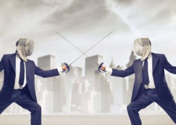 Parlamentares acusam perseguição da oposição pelo STF e buscam avanço de projetos que limitam atuação dos ministros.