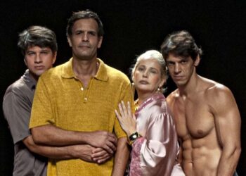 Os atores Maurício Silveira, Léo San, Diego Rosa e Rose Scaldo