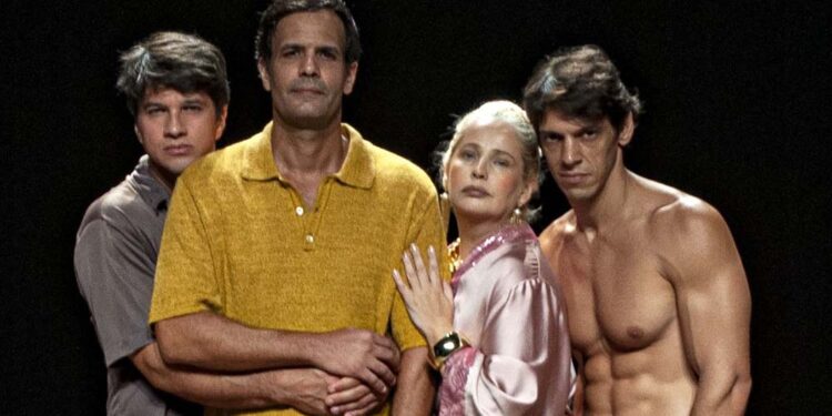 Os atores Maurício Silveira, Léo San, Diego Rosa e Rose Scaldo