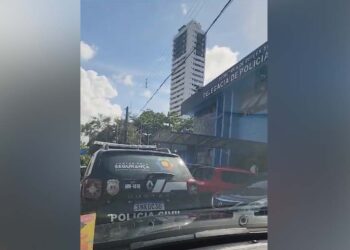 Blog passou na Delegacia de Boa Viagem para apurar o caso