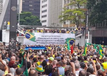 Ato na Avenida Paulista, em SP, em protesto pela morte de preso do 8 de janeiro na Papuda