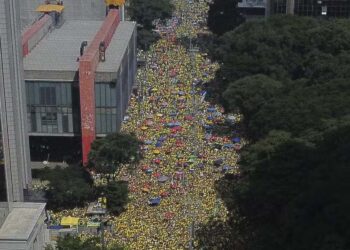 Apoiadores do ex-presidente Jair Bolsonaro, em frente ao MASP, em SP
