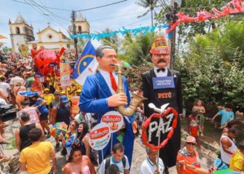 Desfile do bloco Bacalhau do Batata