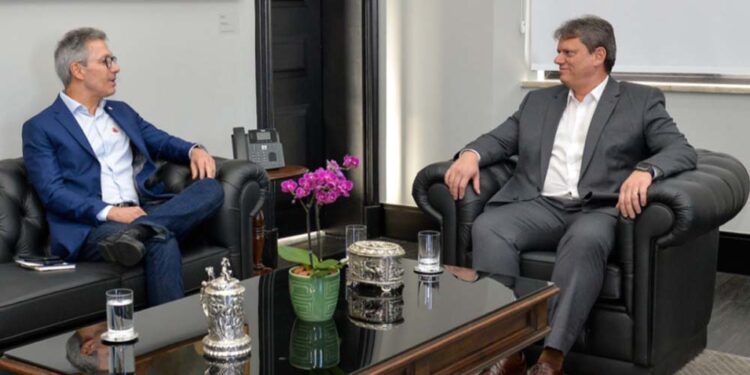 Romeu Zema (Novo) e Tarcísio de Freitas (Republicanos)