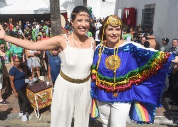 Governadora Raquel Lyra (PSDB) e a vice Priscila Krause Cidadania, no Café do Galo da Madrugada | Foto: Genival Paparazzi