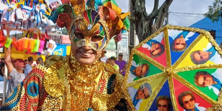 Galo da Madrugada homenageou Reginaldo Rossi | Foto: Genival Paparazzi