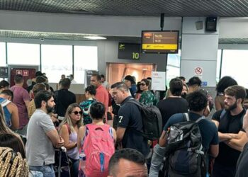 Falha da Gol Cia Aéreas gerou demora e irritação