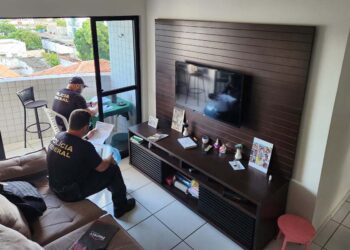 Agentes da PF durante a Operação Égide em Pernambuco