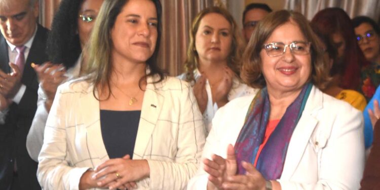 A governadora Raquel Lyra e a ministra das Mulheres, Cida Gonçalves