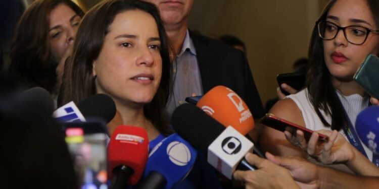 Para a governadora Raquel Lyra, a violência política contra mulheres não pode ser tolerada e exige ações imediatas.