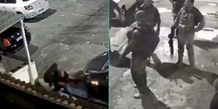 O fogo amigo aconteceu na comunidade Jorge Turco, em Rocha Miranda, Zona Norte do Rio de Janeiro, ninguém ficou ferido.