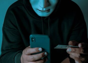 Estelionatários se passam por diretores de bancos para enganar empresários.