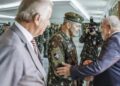 Oministro da Defesa, José Múcio, comandante das Forças Armadas, Tomas Paiva e o presidente Lula (Da esq. para dir.)