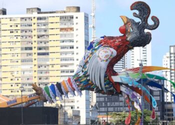 Tintas Coral renova parceria colorida com o Galo da Madrugada, o maior bloco de carnaval do mundo.