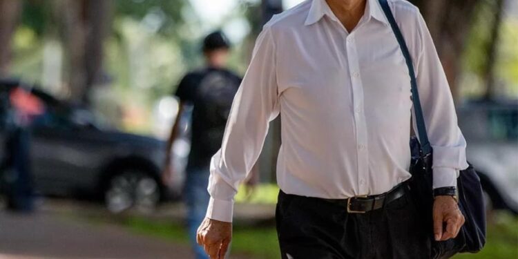 Governo de Lula inicia negociações com servidores públicos federais em 2024.