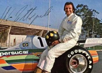 Wilson Fittipaldi Jr, pioneiro do automobilismo brasileiro, falece aos 80 anos após incidente no Natal.