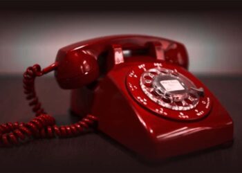 O telefone vermelho foi uma linha direta de comunicação entre os governos dos Estados Unidos e da União Soviética durante a Guerra Fria