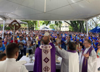 “Com Maria, venham encher as talhas do Santuário”, é o tema deste ano. Foto: Suellen Figueiredo