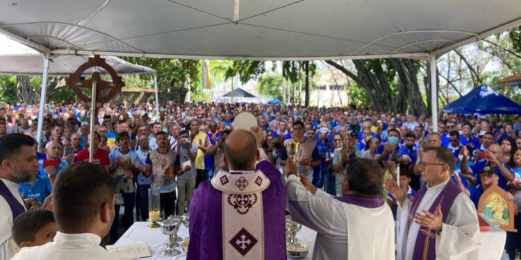 “Com Maria, venham encher as talhas do Santuário”, é o tema deste ano. Foto: Suellen Figueiredo