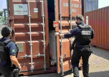 Trafico internacional de drogas: PCC deixa de cobrar mensalidade de integrantes devido a alto lucro.