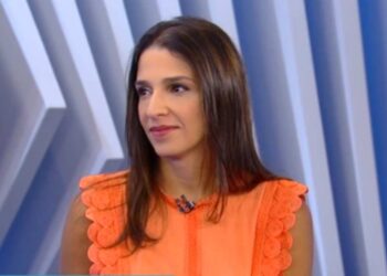 Ana Carolina durante entrevista ao Balanço Geral da Record TV.